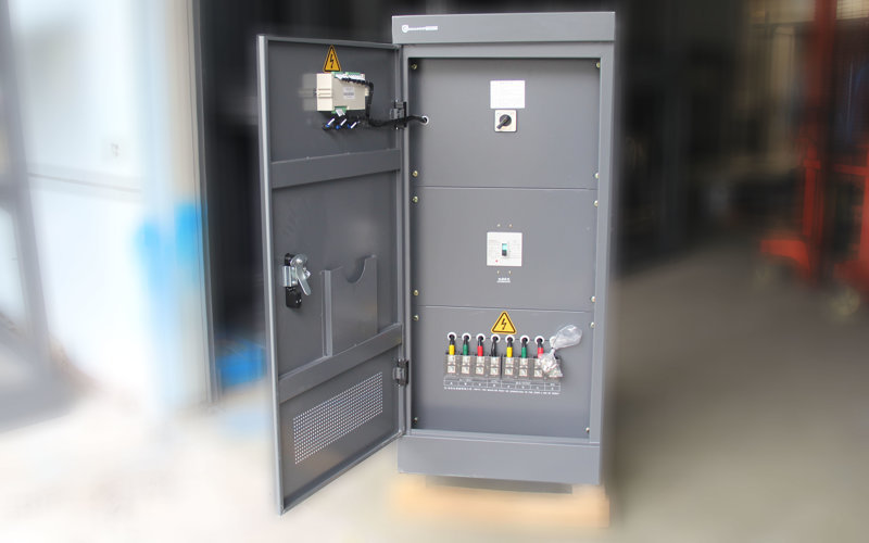 三相穩(wěn)壓器 三相穩(wěn)壓器