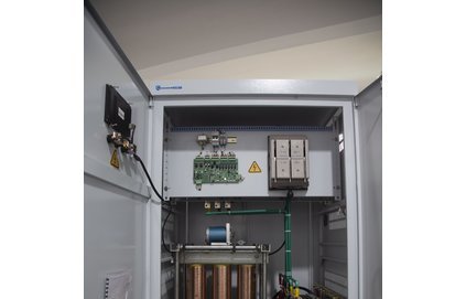 三相電機穩壓器