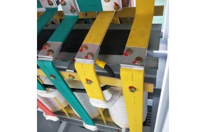 三相補償交流穩壓電源